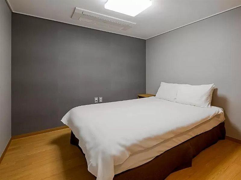 Pampas Hotel Jeju Exterior photo